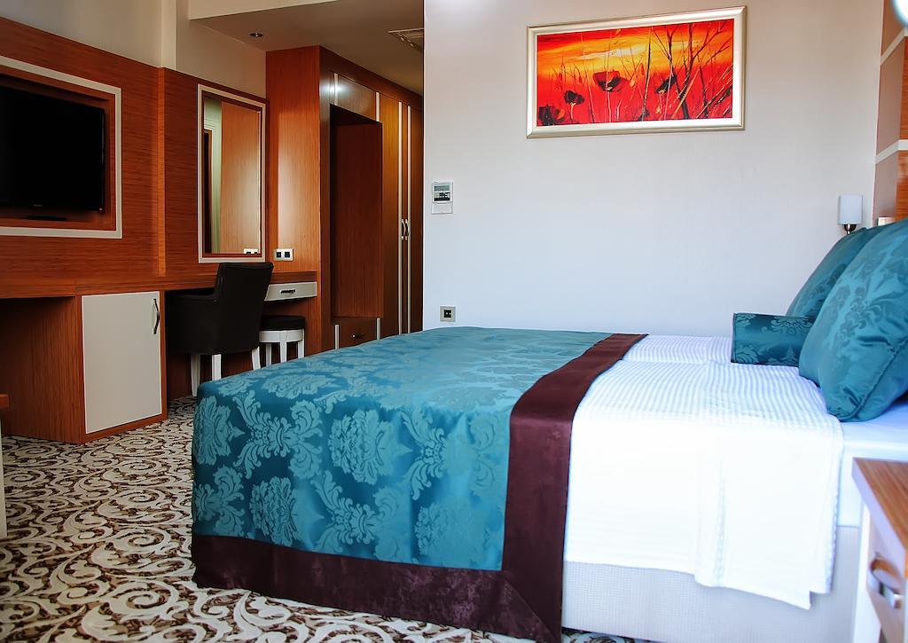 Malahit Exclusive City Hotel Фетие Стая снимка