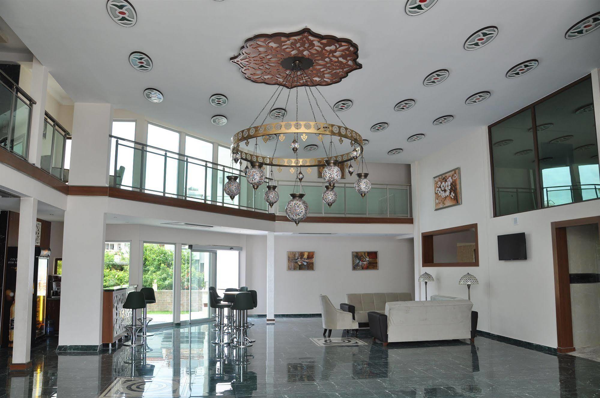 Malahit Exclusive City Hotel Фетие Екстериор снимка